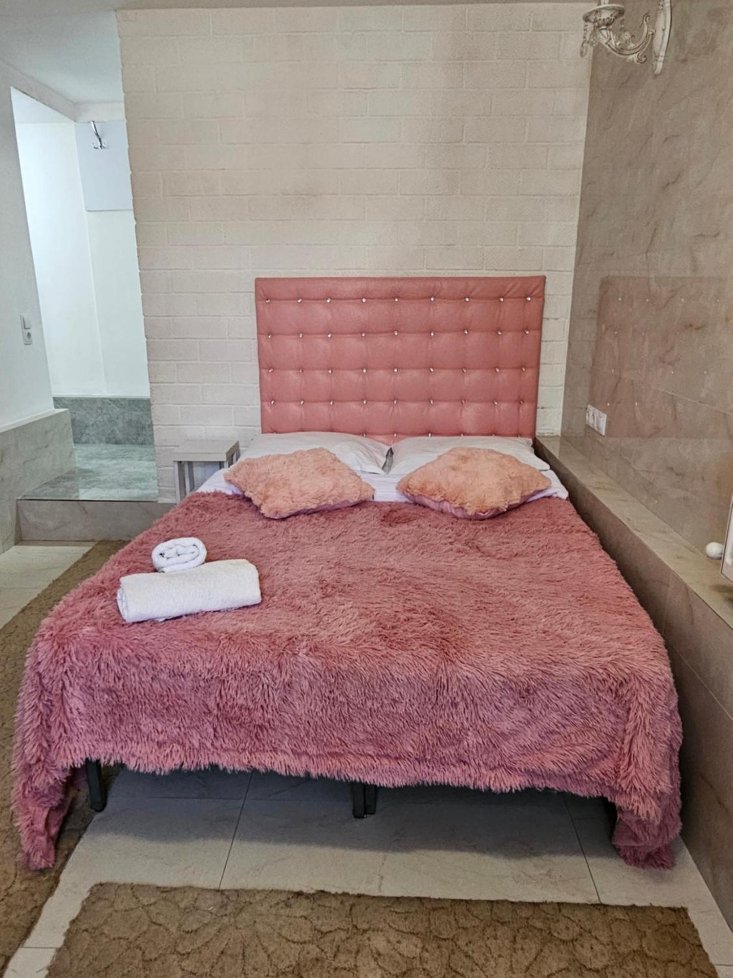 Rose Studio Кишинёв Экстерьер фото
